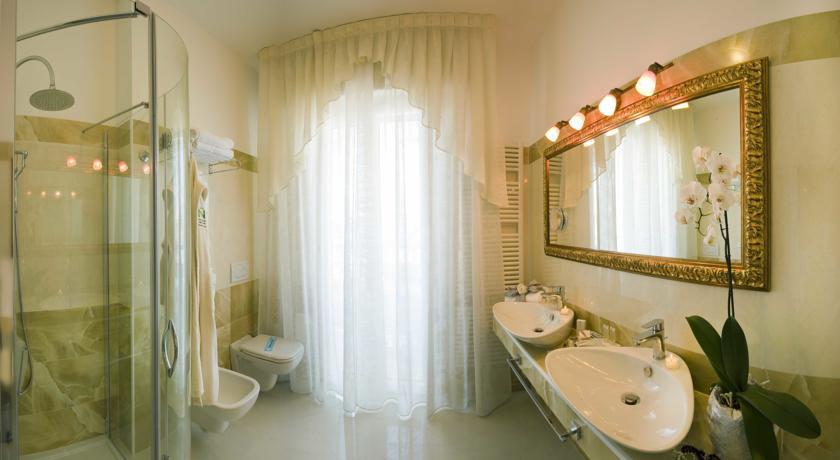 Hotel Nord Est Gabicce Mare Habitación foto