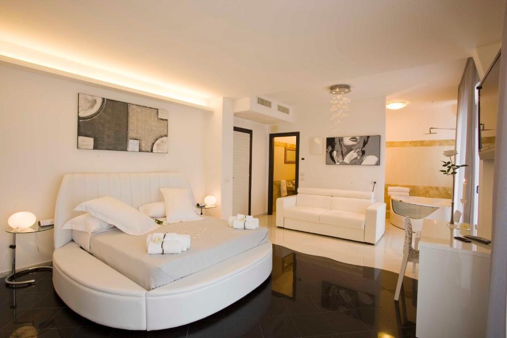 Hotel Nord Est Gabicce Mare Habitación foto