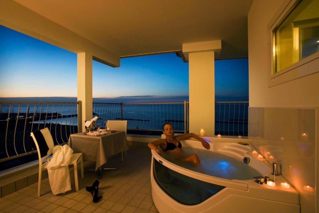 Hotel Nord Est Gabicce Mare Habitación foto