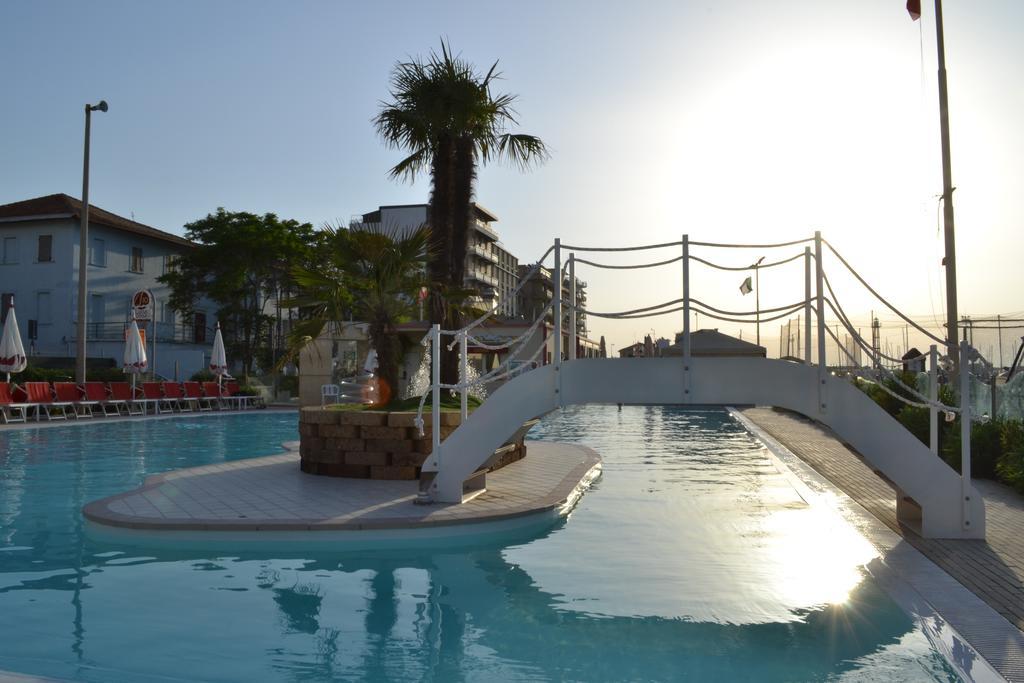 Hotel Nord Est Gabicce Mare Exterior foto